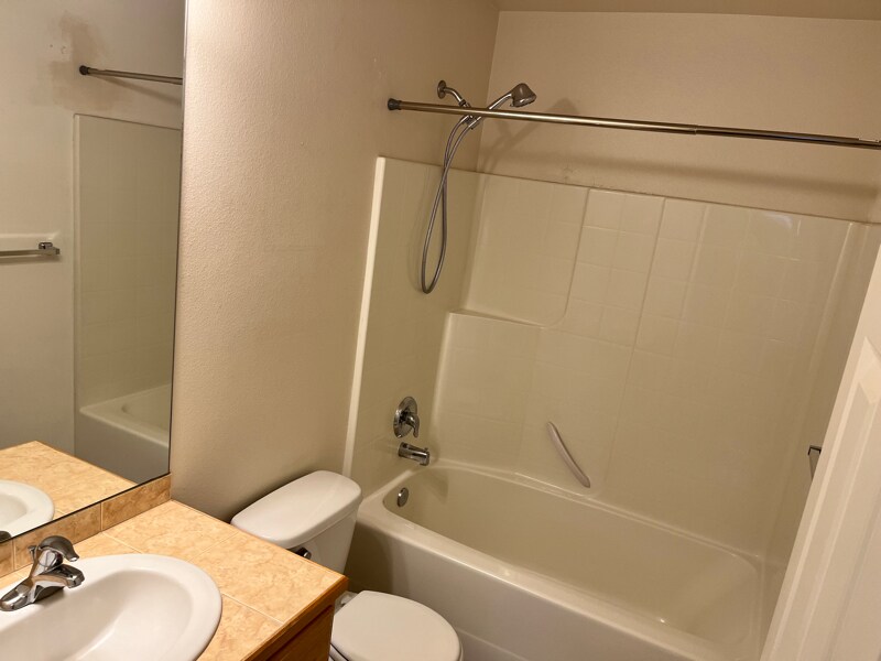 Building Photo - 312 G St SW