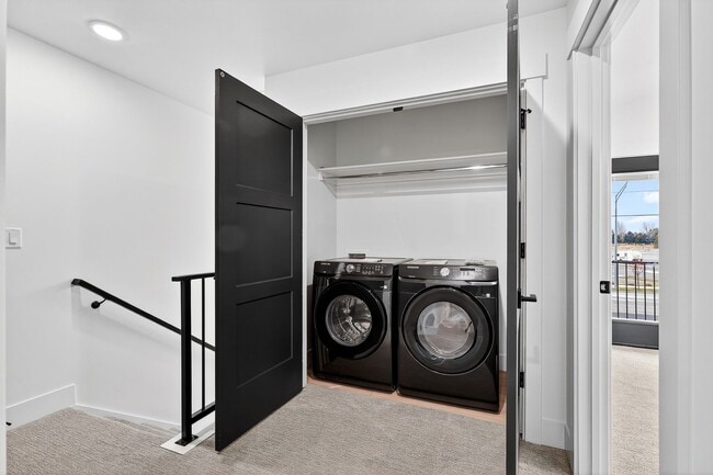 Building Photo - BRAND NEW TOWNHOME IN REXBURG WITH GARAGE