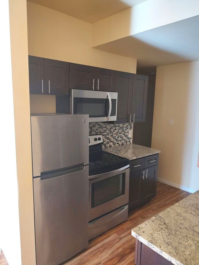 Building Photo - 1507 W Stiles St