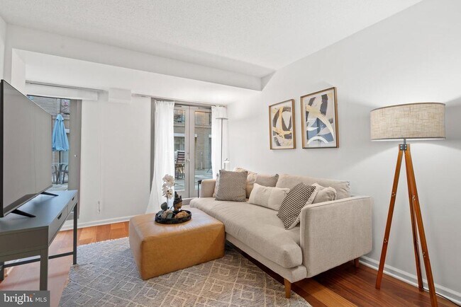 Building Photo - 801 Pennsylvania Ave NW