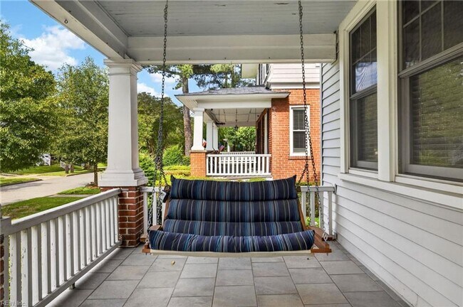 Building Photo - Charming 4-Bedroom Home in the Heart of Colonial Place