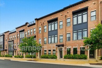 Building Photo - 42392 Soave Dr
