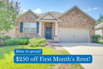 Building Photo - Pace 3/2 Home with Open Layout & Fenced Ya...