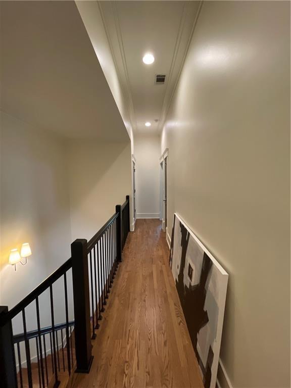 Building Photo - 1867 Gordon Manor NE