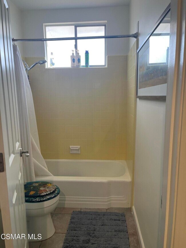 Building Photo - 5573 Calle Arena