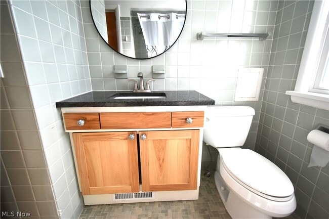 Building Photo - 2761 Forestview Ave