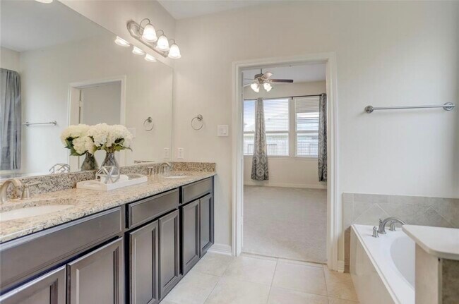 Building Photo - 9972 Spring Rock Ln