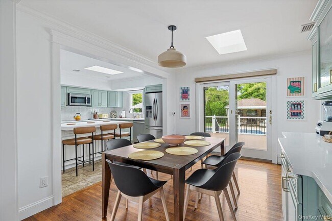 Building Photo - 13 Colonial Ln