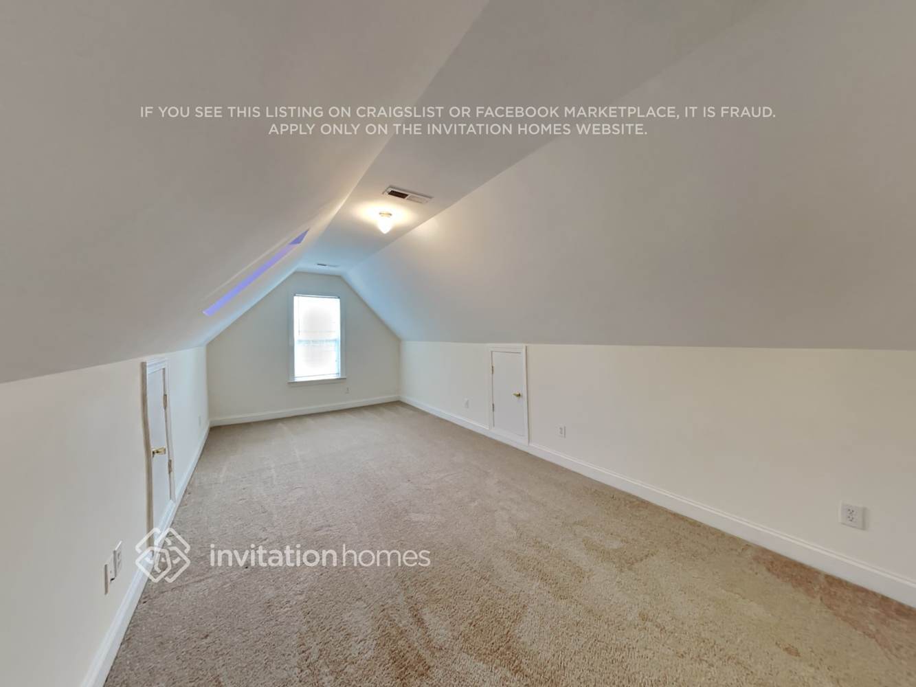 Building Photo - 127 Alfara Ln