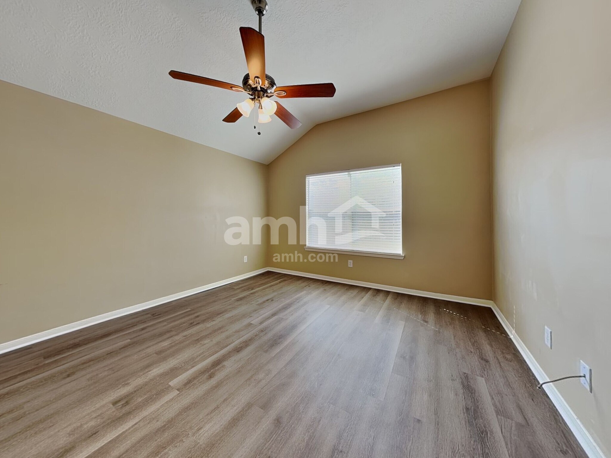 Building Photo - 19339 Otter Trail Ct