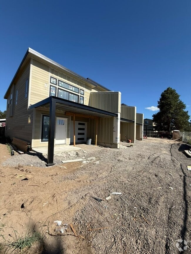 Building Photo - NYB-671