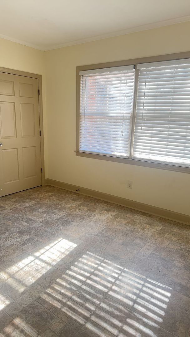 Building Photo - Location, Location!