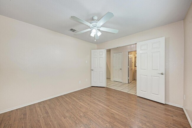 Building Photo - 1508 Big Bend Dr