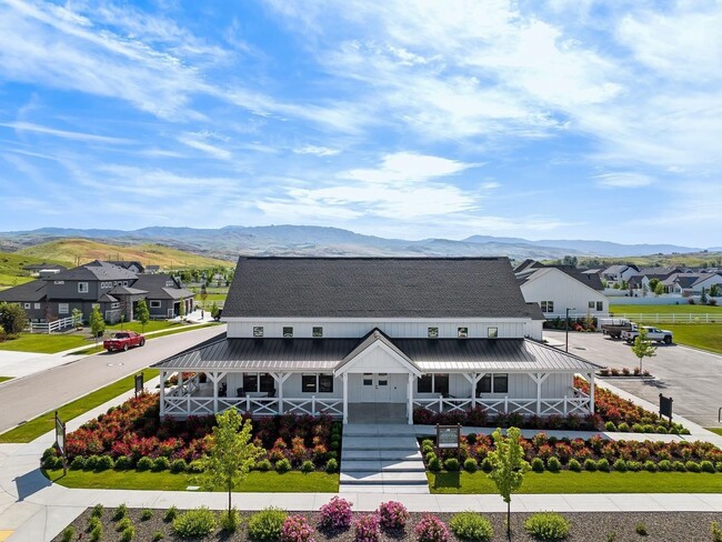 Building Photo - Luxury Living in Dry Creek Ranch – Custom ...