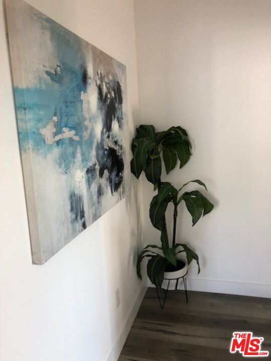 Building Photo - 3946 S Budlong Ave