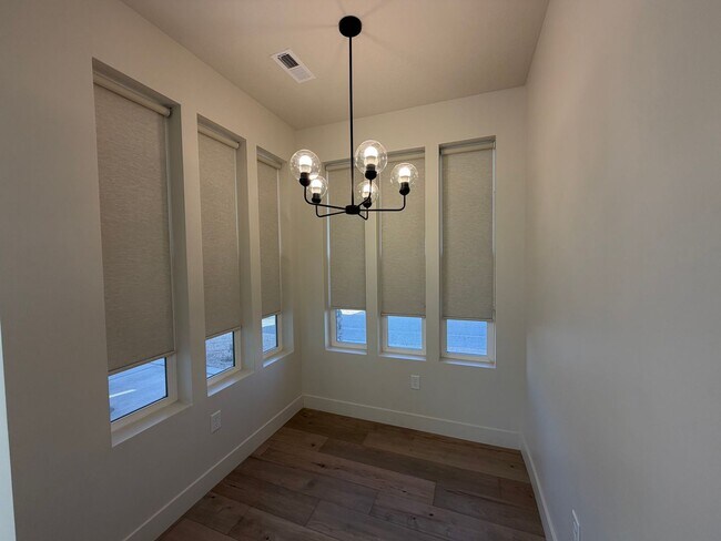 Building Photo - 5515 S Carnelian Pkwy