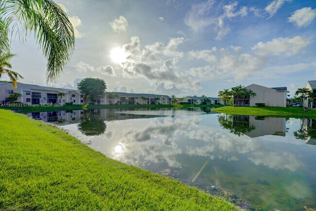 Building Photo - 950 Constitution Dr