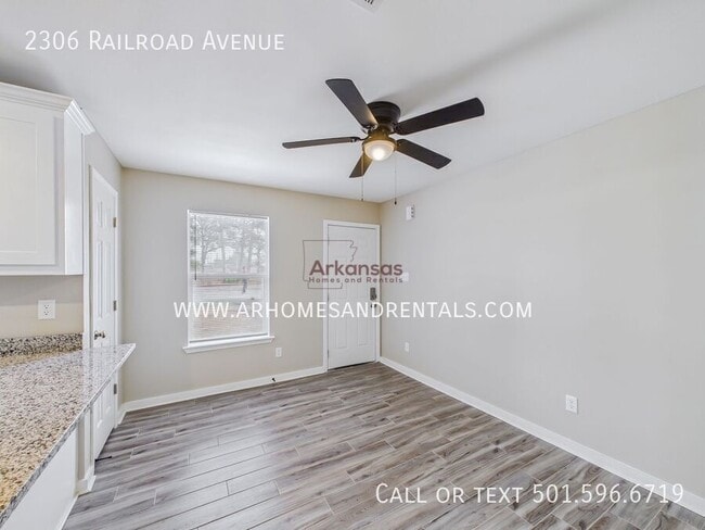 Building Photo - 2306 Railroad Ave