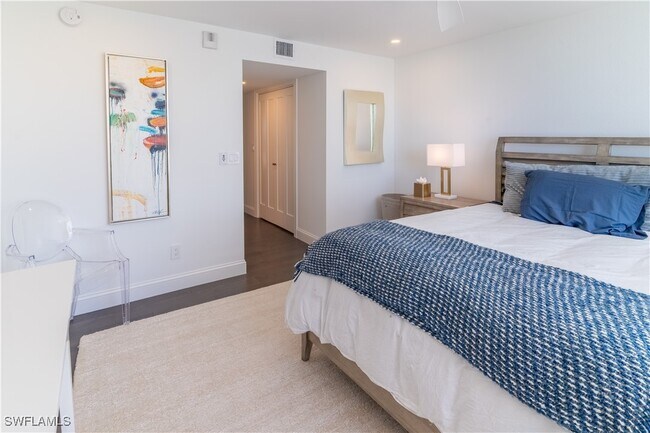 Building Photo - 10701 Gulf Shore Dr