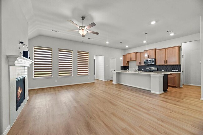 Building Photo - 839 Sarasota Shore Dr