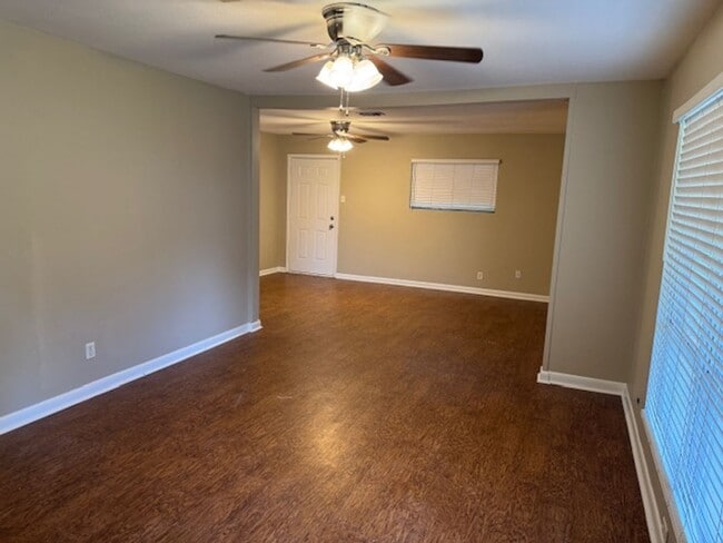 Building Photo - 3204 Rose Pl