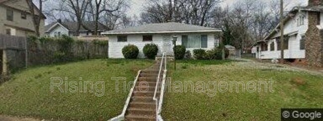 Primary Photo - 2712 37th Ave N