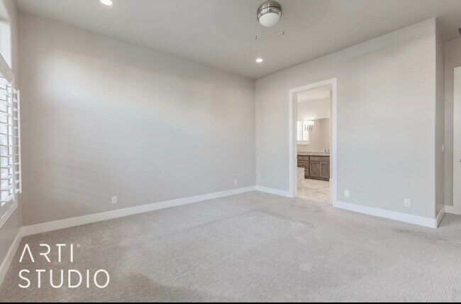 Building Photo - 3933 S Steeplechase Rd