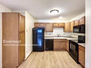 Building Photo - 6470 McNichols Ct