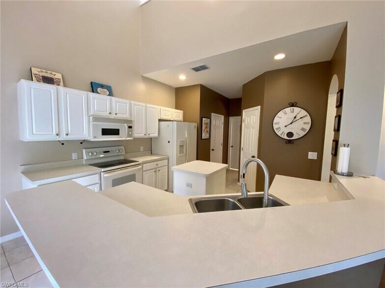 Building Photo - 74 Burnt Pine Dr