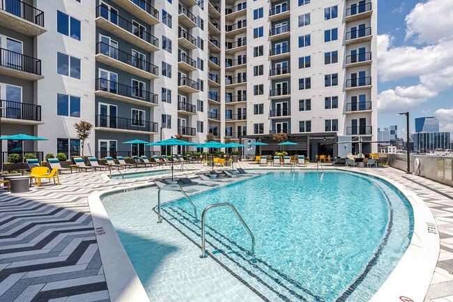 Building Photo - Aspire Midtown