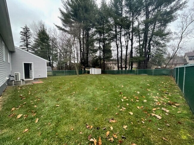 Building Photo - 138 Pine Grove Dr