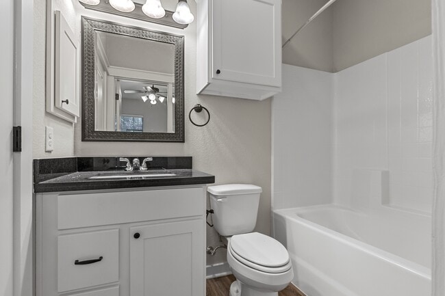 Building Photo - 415 Goldilocks Ln