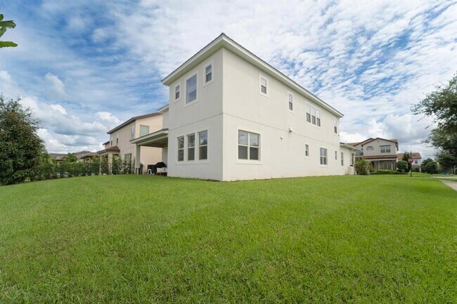 Building Photo - 15161 Canoe Pl