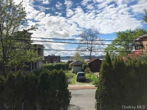 Building Photo - 8 Grove St