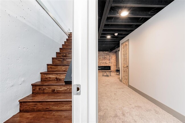Building Photo - 4319 Hunt Ave
