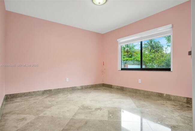 Building Photo - 6820 SW 86th Ave