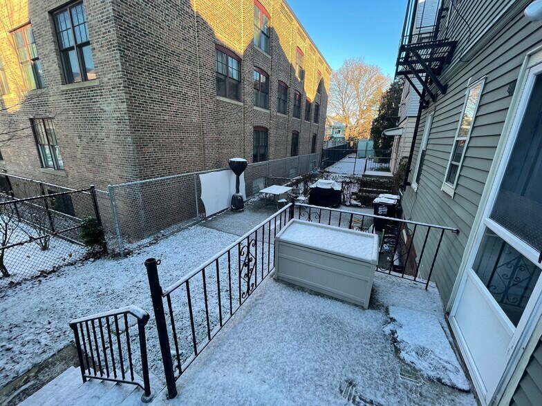 Building Photo - 13 Edmunds St