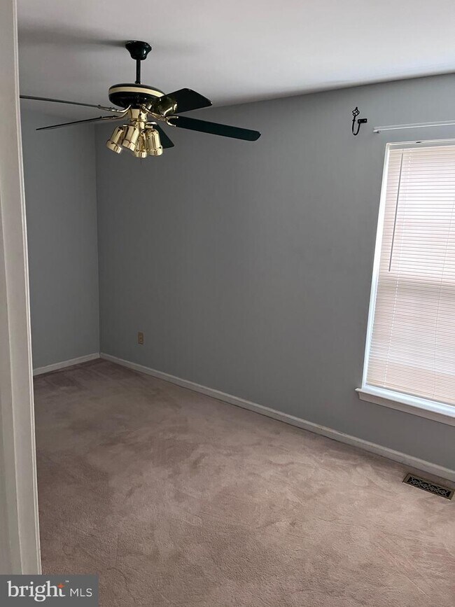 Building Photo - 126 Marsh Creek Dr