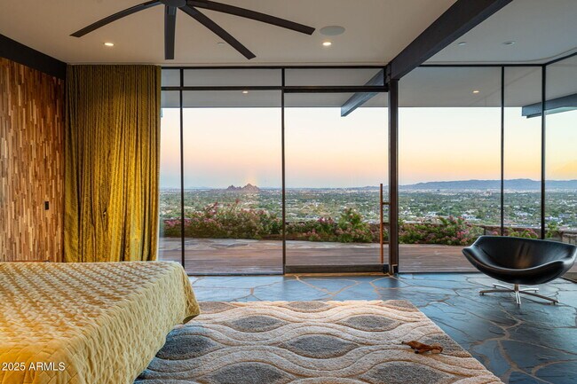 Building Photo - 4925 E Red Rock Dr