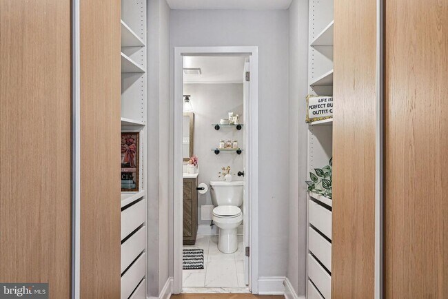 Building Photo - 4620 N Park Ave