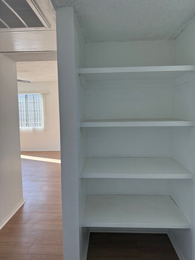 Building Photo - 3228 Honolulu Ave