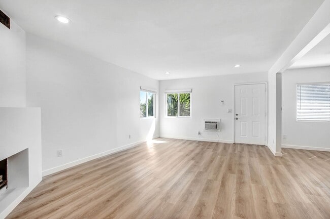 Building Photo - 3099 Ginger Ave