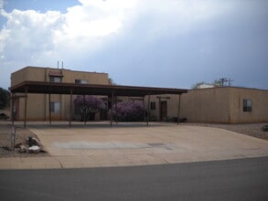 Building Photo - 2BR/1BA 827 sq.ft. rental in Sierra Vista, AZ