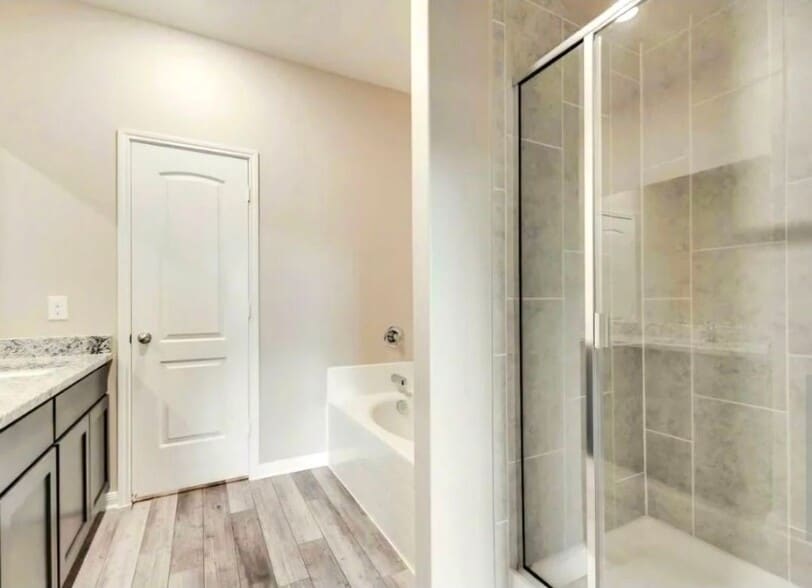 Building Photo - 2304 Dahlia Way