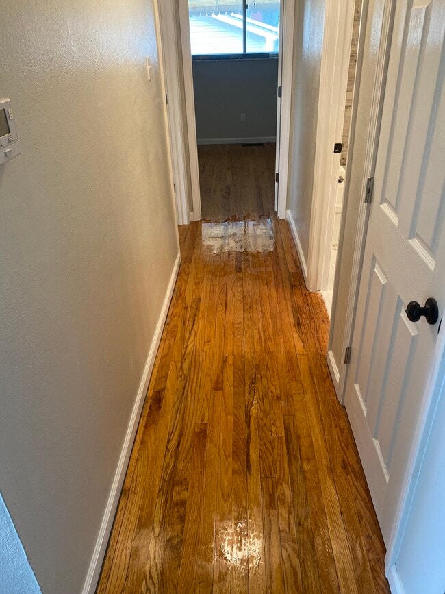 Building Photo - 6120-24 Vermont Ave