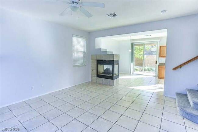 Building Photo - Southwest Three Bedroom Home!!!