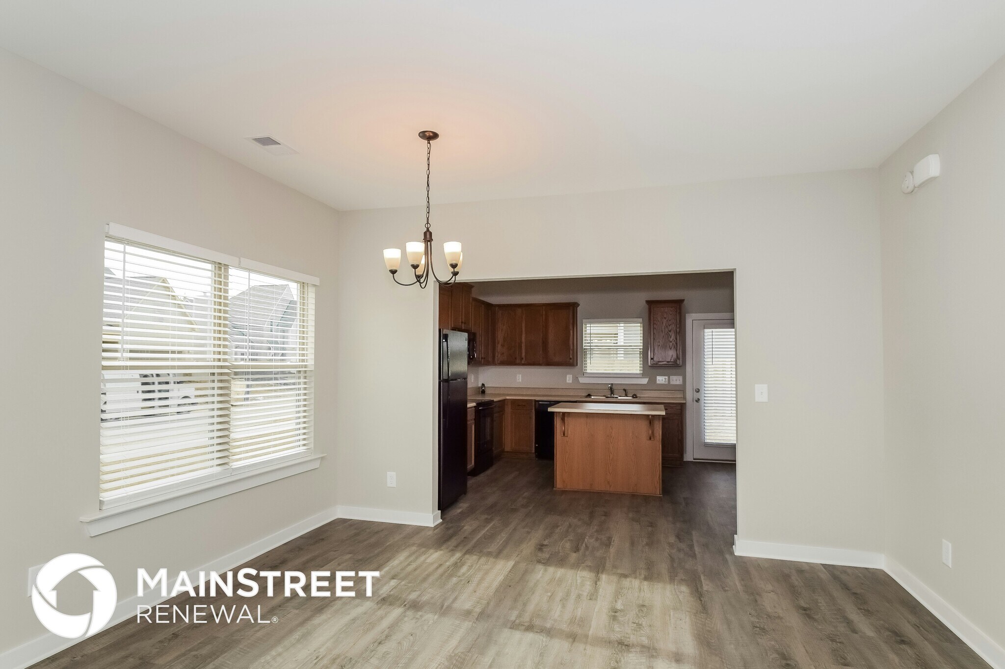 Building Photo - 158 King Richards Way