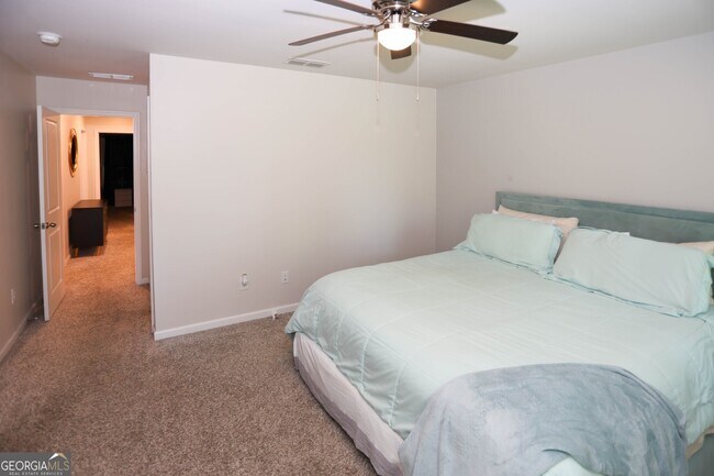 Building Photo - 5682 Plain Field Ln