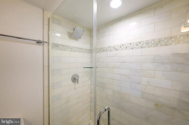 Building Photo - 3325 11th St NW