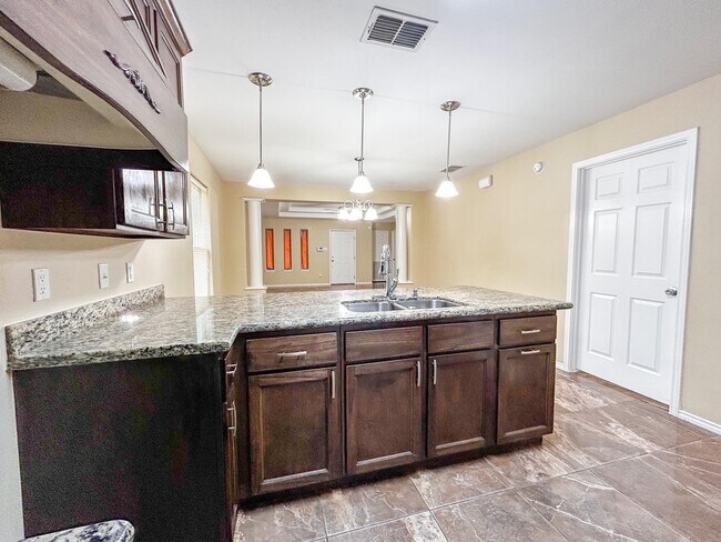 Building Photo - 4409 Gloria Dr